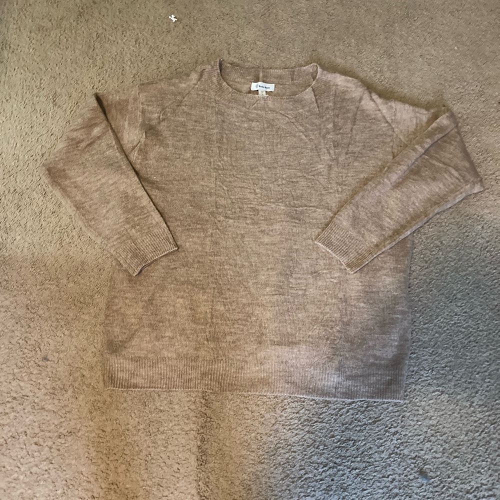 Classic sweater! Add it to your wardrobe as a core piece!